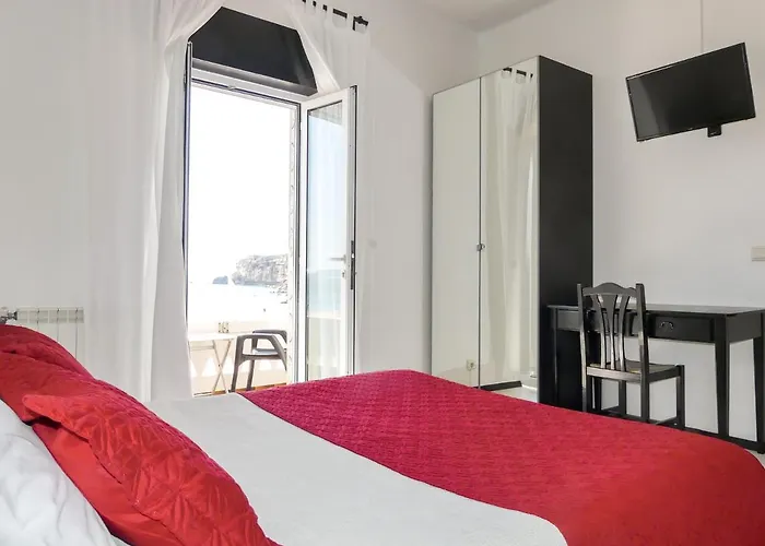 Hotel Cubata Nazaré